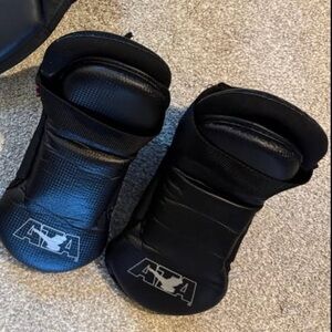 ATA Black Martial Arts Sparring Foot Gear - Shoes. Size 9 youth (size 4-6)